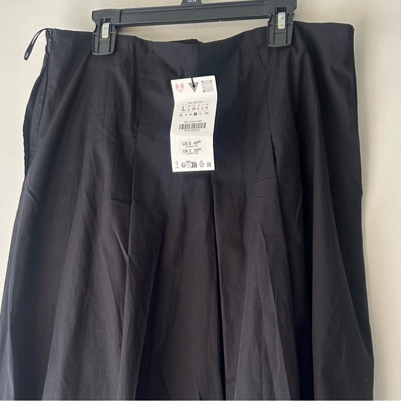 Zara Black Midi Skirt with Pleated A-Line - Picture 3 of 14